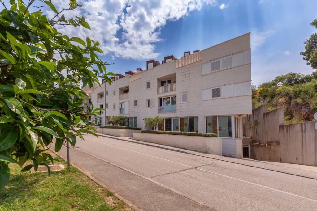 Stylish Two Bedroom Apartment&Garage Parking Place Dubrovnik Eksteriør bilde