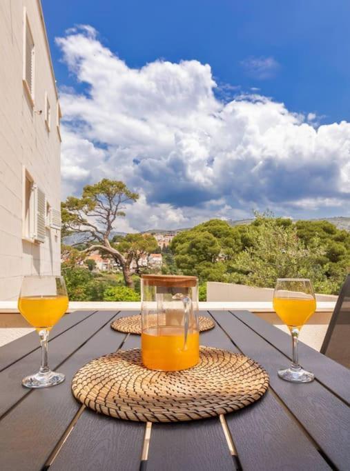 Stylish Two Bedroom Apartment&Garage Parking Place Dubrovnik Eksteriør bilde