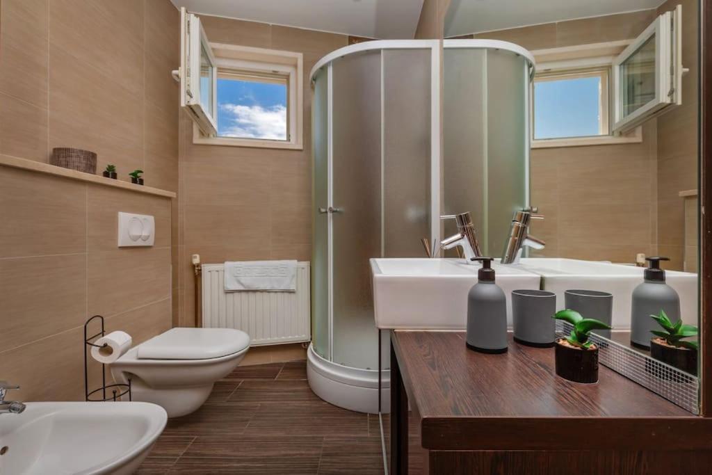 Stylish Two Bedroom Apartment&Garage Parking Place Dubrovnik Eksteriør bilde