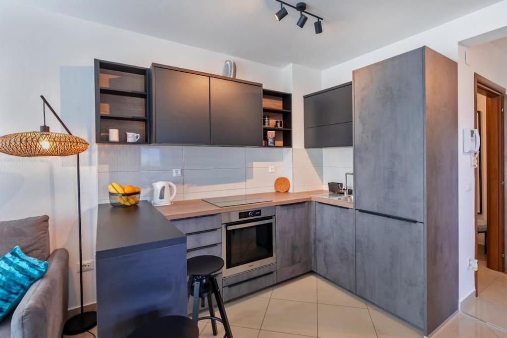 Stylish Two Bedroom Apartment&Garage Parking Place Dubrovnik Eksteriør bilde